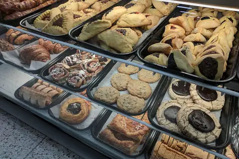 Polysh Cakes photo 2